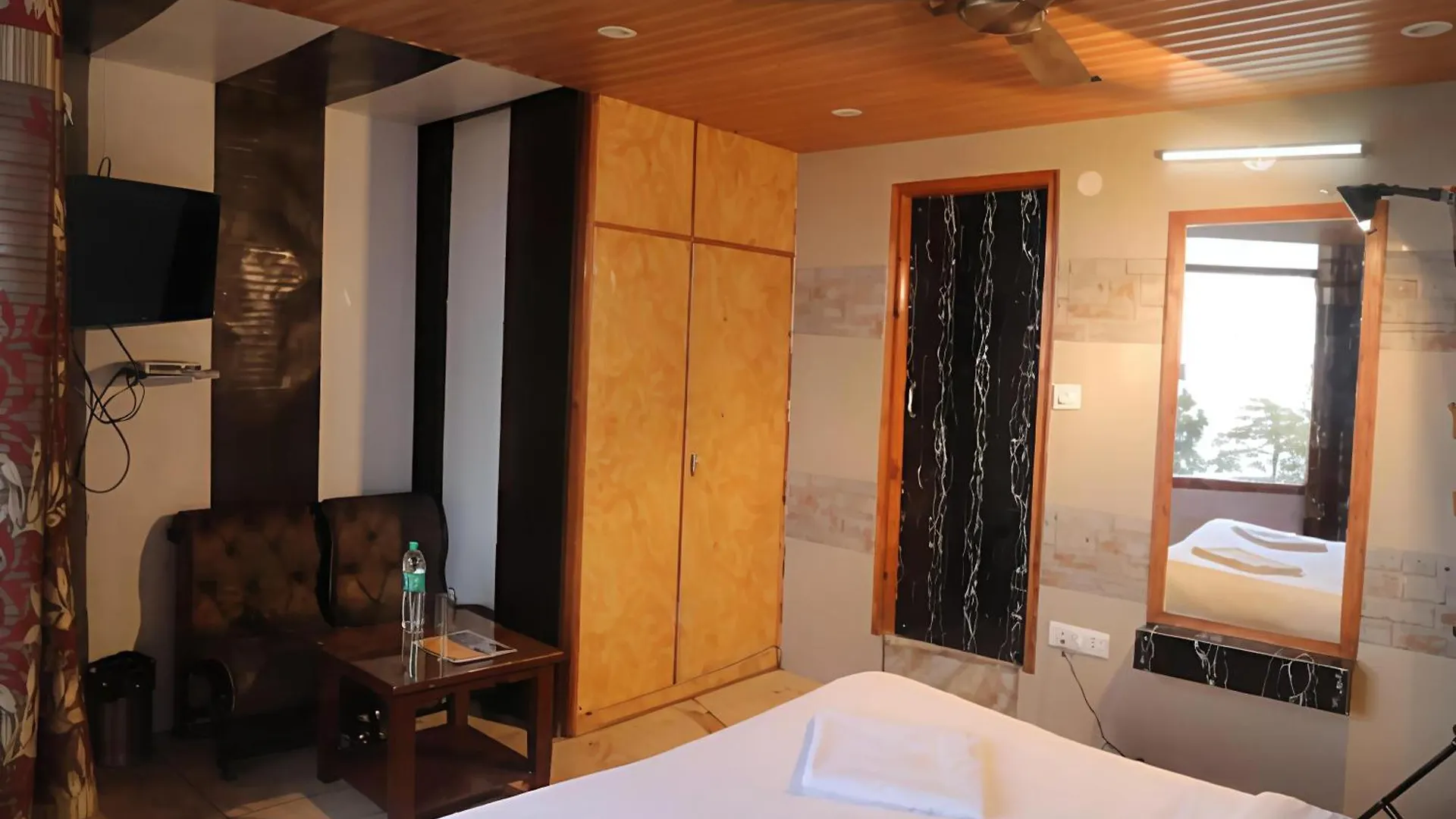 Hotel Sita Inn Near Mall Road - Free Wifi And Mountain View Shimla 0*,
